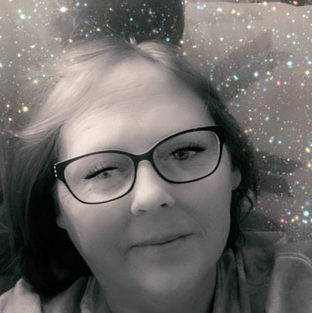 Meet your Posher, Angie